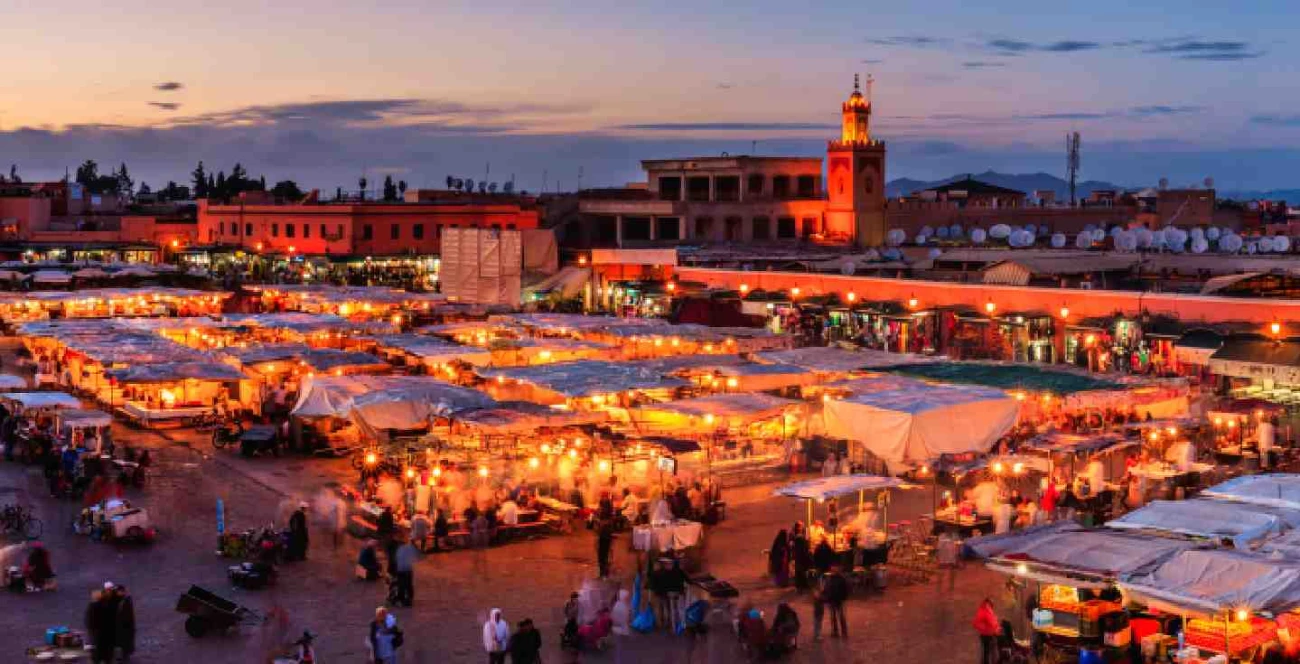 Jamaa el Fna: La Piazza Magica di Marrakech